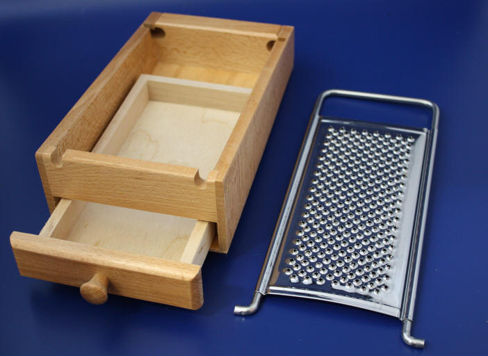 Italian Beechwood Cheese Grater with Drawer