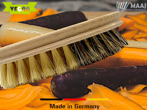Vegetable brush with natural bristles