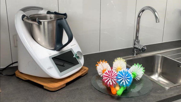 Universal pot brush for Thermomix